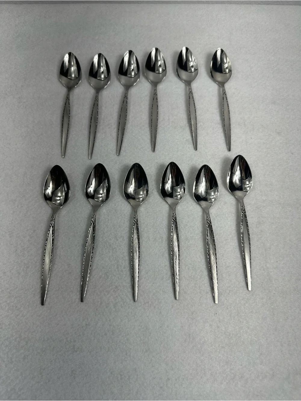 Oneida Community Stainless Flatware Tea Spoon Vintage 12 Pieces Dish-9-F In very